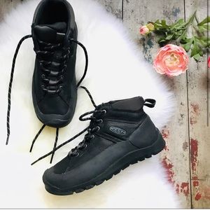 Keen black hiking boots